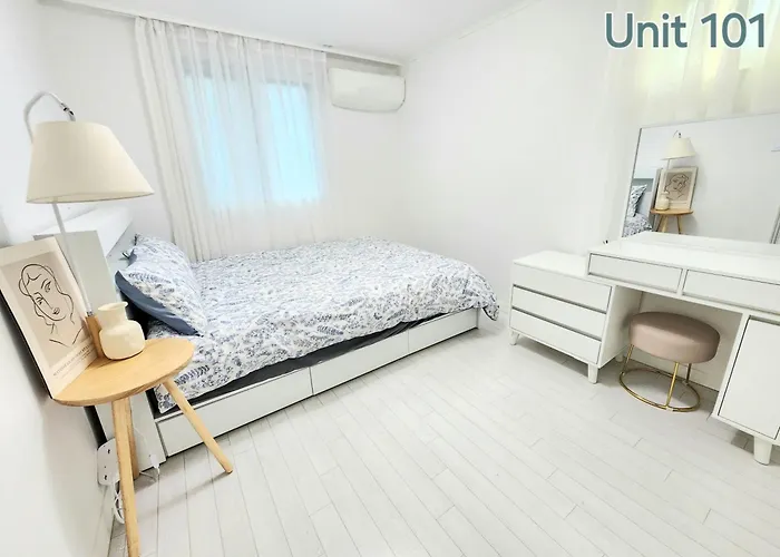 Bukchon 주차가능 확인필요 Apartment *
